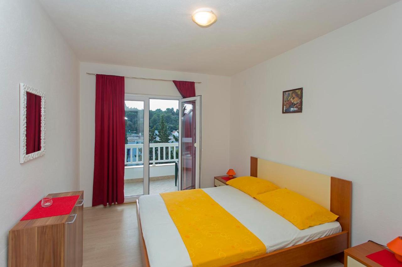 Apartments Dora Hvar Town Exterior photo
