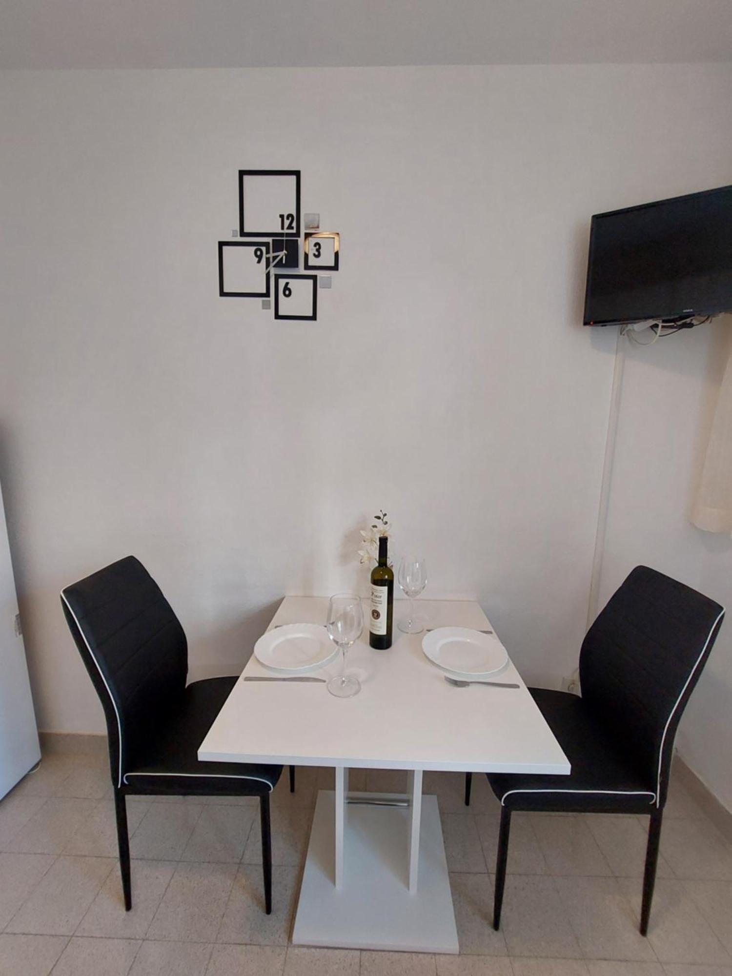 Apartments Dora Hvar Town Exterior photo