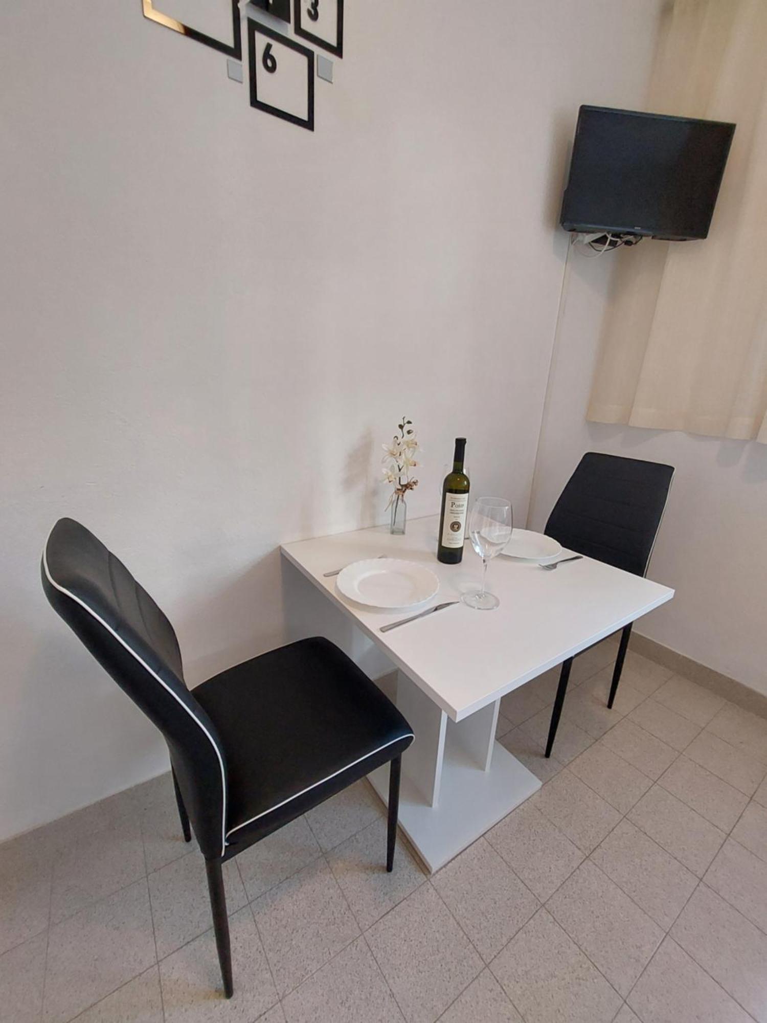 Apartments Dora Hvar Town Exterior photo